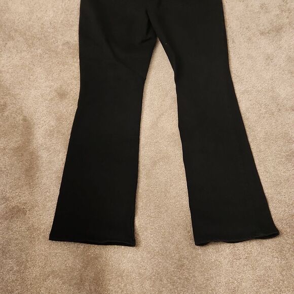 Chico's Barely Bootcut Black Bootcut Jeans Chico's Size 0 Short US 4 Short - Picture 5 of 8